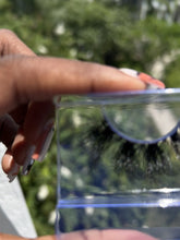 Load and play video in Gallery viewer, Lashes